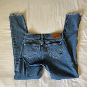 711 Skinny Levi’s Light Blue Washed Jeans